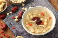 花膠桃膠燉牛奶的做法和功效